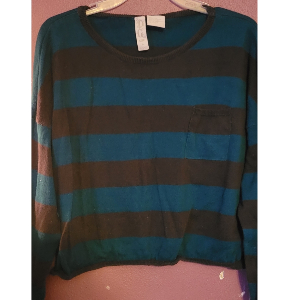 Cropped sweater